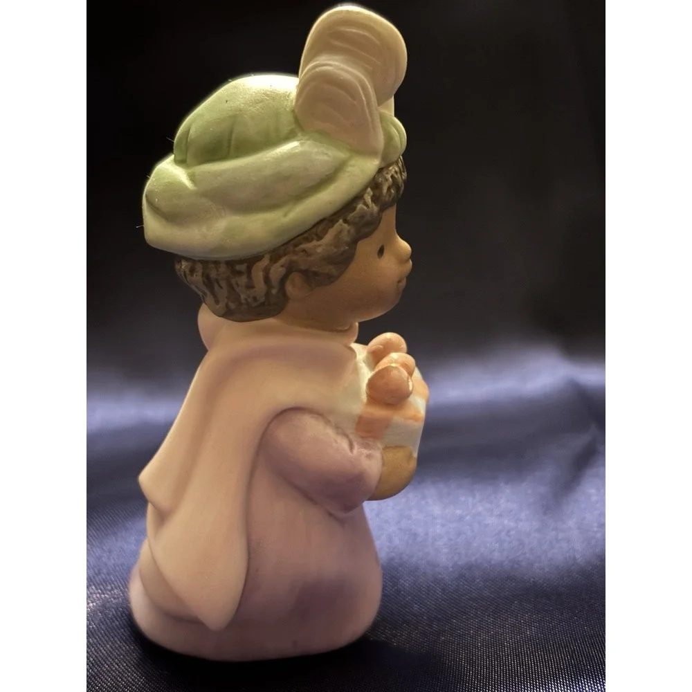 Vintage 1986 Avon Heavenly Blessings Nativity Balthasar Porcelain Figurine [A1]